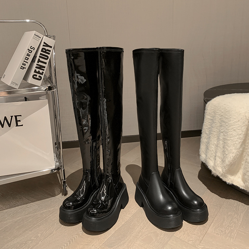 Boot nữ cổ cao ôm chân đế xuồng gót 9 cm — Lớp lót bằng da sáng chế màu đen