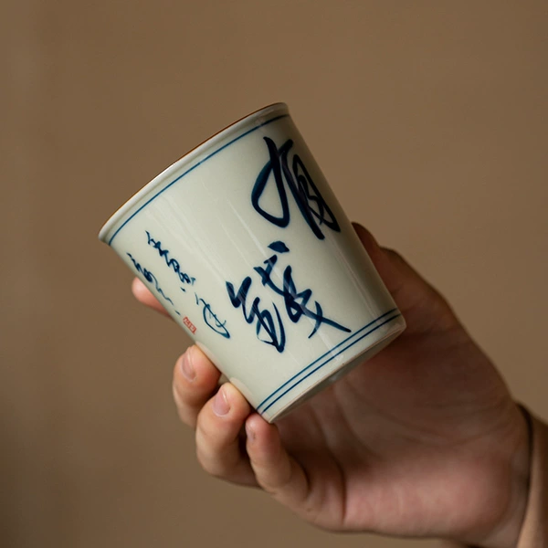 Hand-painted Cola Cup under the gray glaze-rich