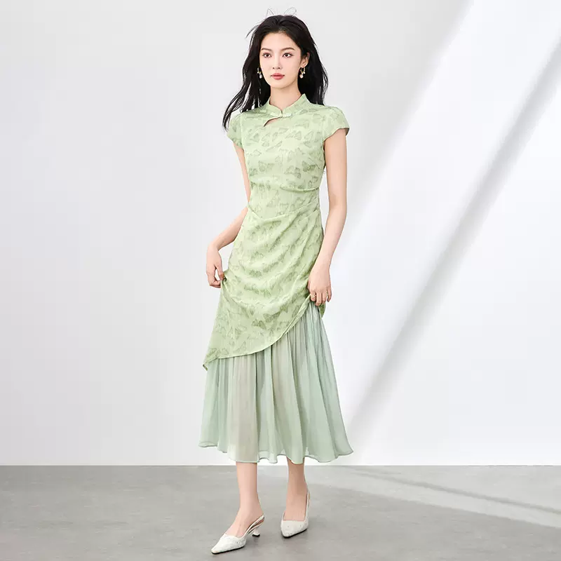 2507105-新中式国风收腰压褶盘扣拼接蝴蝶提花连衣裙女改良旗袍新