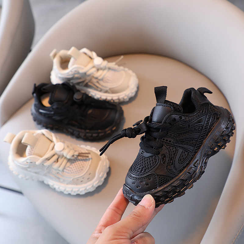 2024 Primavera Autunno Nuove scarpe alla moda per pneumatici Versatili per ragazze e ragazzi, Scarpe sportive in rete bianche e nere, Ragazzi casual_voghion.com