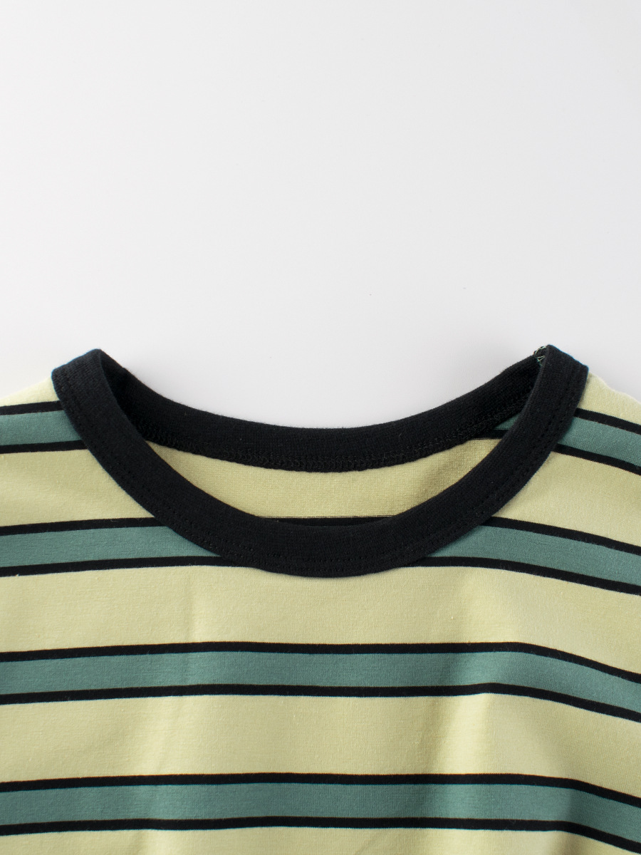 27 niños, camiseta de manga corta a rayas, ropa de verano para niños, nuevo estilo coreano, top Leica de media manga, ropa de bebé a la moda