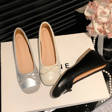 矮个子32码隐形内增高女鞋后空拼色小香风一脚蹬玛丽珍鞋方头单鞋