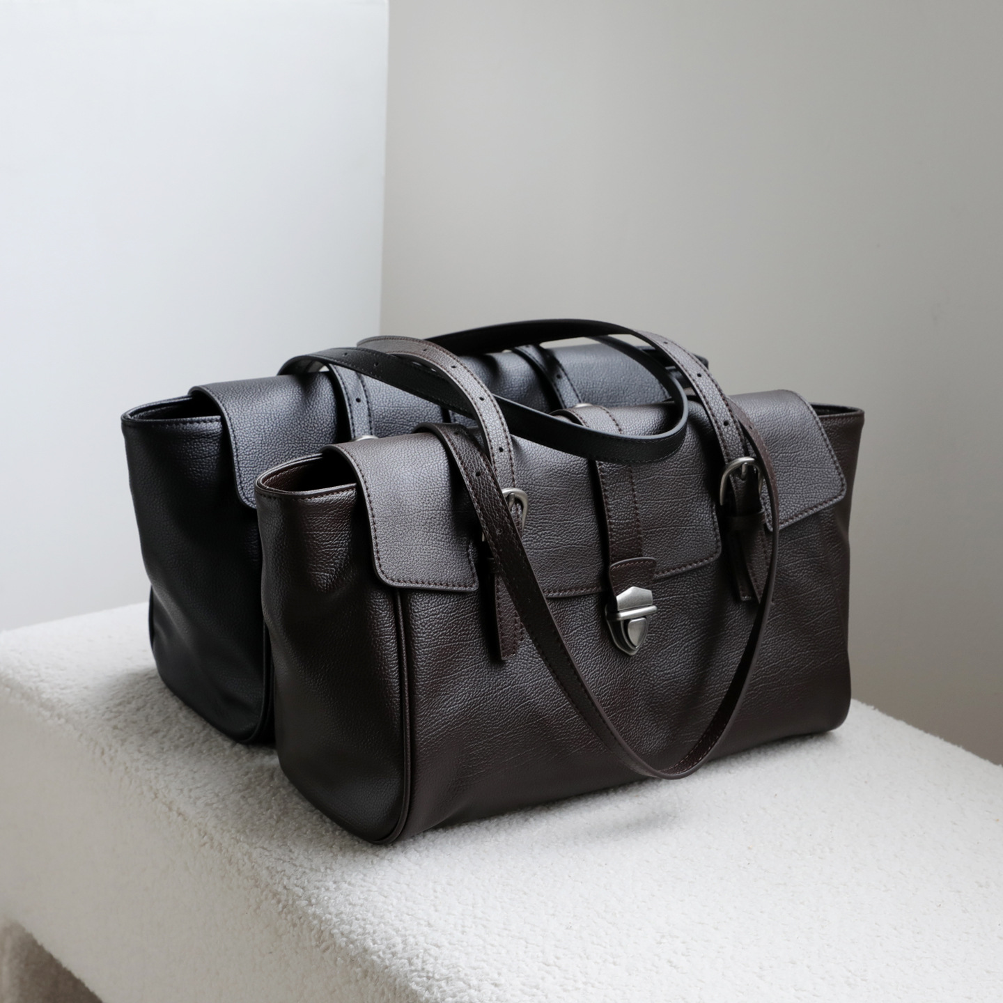 Niche New Style Baguette Bag For Women, High-End Casual Commuter Handbag, Retro Simple Shoulder Underarm Bag, Crossbody Bag - Thumbnail 3