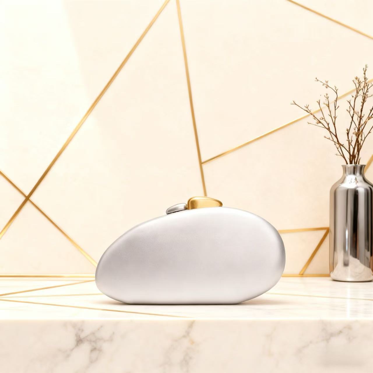 Nuevo comercio exterior transfronterizo Europa y los Estados Unidos bolsa de cena de damas un hombro inclinado cruce ligero clavos de lujo estilo especial bolsa de noche