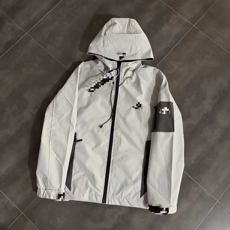 Adidas 26 new model jacket with hood, embroidered, for men and women, couples' sports casual outdoor trendy versatile windbreaker wholesale Adidas 26 new model jacket with hood, embroidered, for men and women, couples' sports casual outdoor trendy versatile windbreaker wholesale
