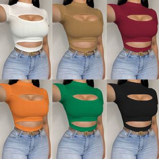AD0503 �羳�W��Ů�b2024�ļ����u ��ɫ�ӗl�Օr���Ըж����U��T