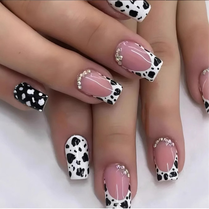 24 Pieces of New Hot-Selling Diamond Nail Art Wearable Nail Tips, Extra-Long, Dazzling Fake Nails, Removable Nail Stickers 24 Pieces of New Hot-Selling Diamond Nail Art Wearable Nail Tips, Extra-Long, Dazzling Fake Nails, Removable Nail Stickers