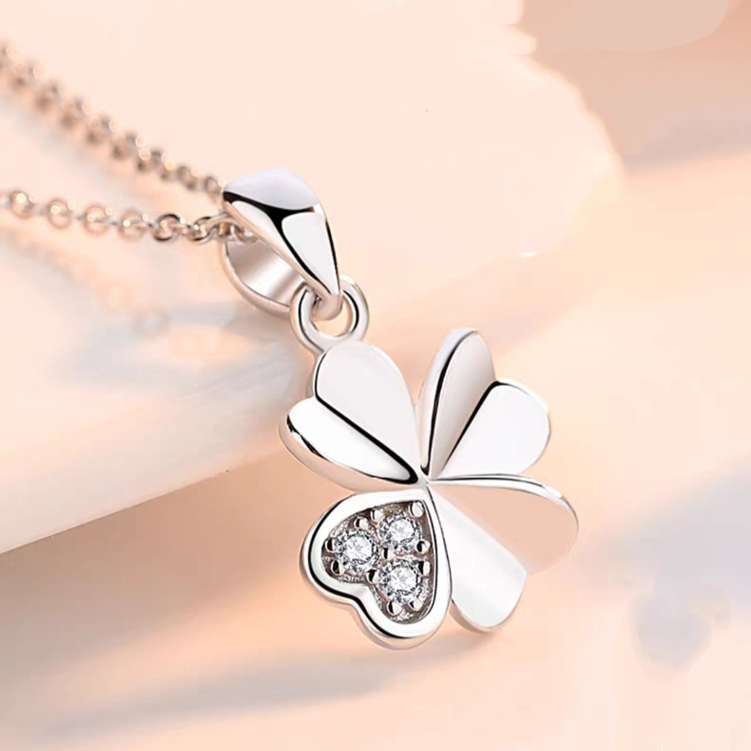 Klavertjevier ketting voor dames vergulde sleutelbeenketting_voghion.com
