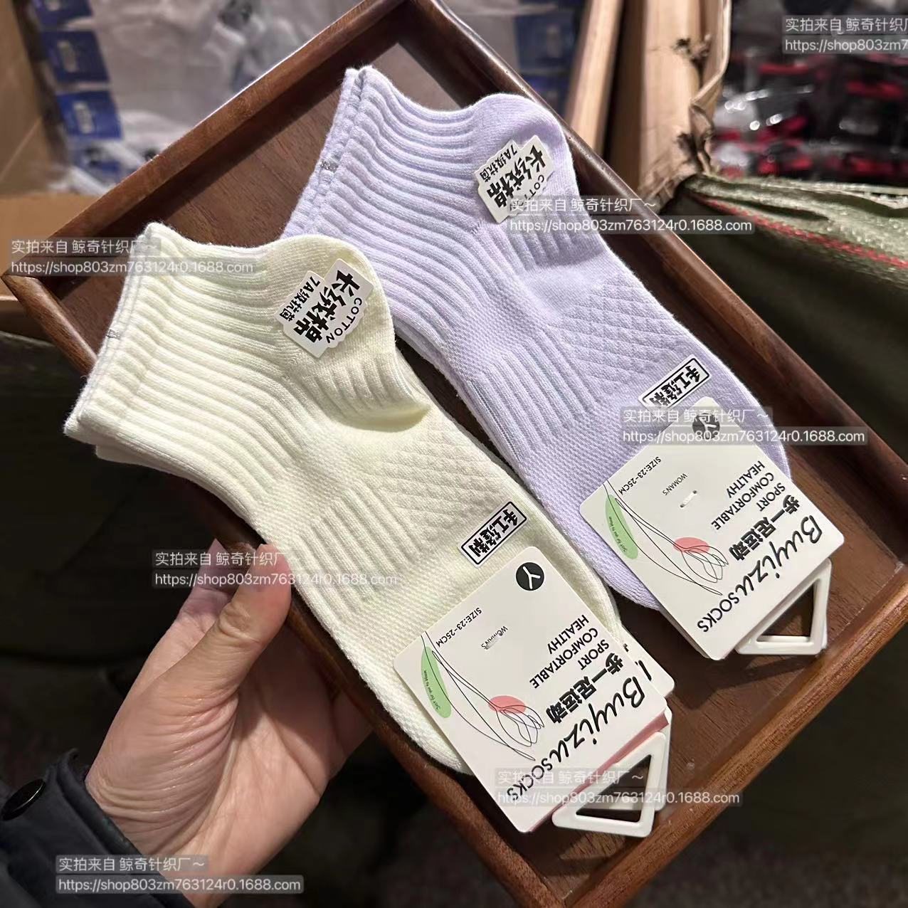 2025 primavera y verano nuevos calcetines de alta gama calcetines de mujer calcetines de algodón peinado de color sólido calcetines deportivos de tubo corto calcetines de algodón de color caramelo