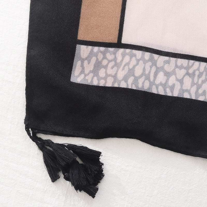 Estilo europeo y americano primavera y verano bufanda de seda delgada chal protector solar para mujer cuadrado color a juego patrón geométrico bufanda de algodón y lino