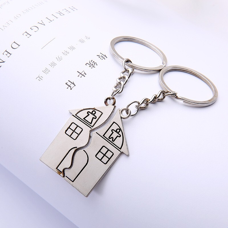 New house keychain, creative and personalized, can be engraved, pendant decoration, gift for boyfriend, girlfriend, or couples