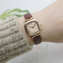 s_RŮֱW͹ƤŮʿֱʯӢŮ220