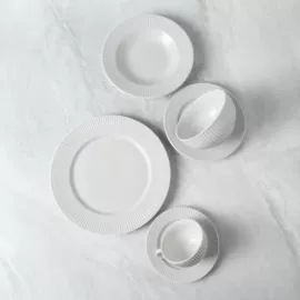 碗碟盘套装;陶瓷餐具套装;盘