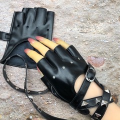 女性の四角い柳のチェーンは腕のパンクの手袋のクラブを巻いてcosダンスの女性の半分の指の手袋を演出します。