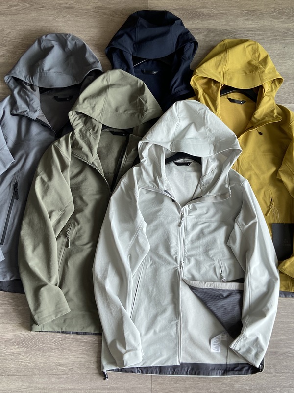 New American Outdoor Windproof and Water-Repellent Soft Shell Hooded Assault Jacket Men's Autumn Sports and Leisure Jacket