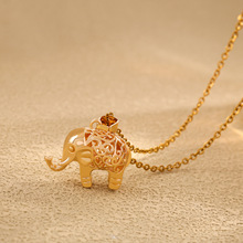 TK新款跨境铜材质立体镂空大象耳环项链女高级感百搭小众锁骨链