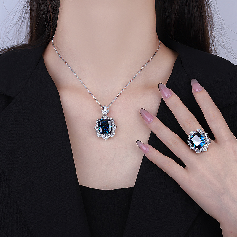 2023 nuevo estilo zhuang sheng joyería S925 todo el cuerpo plata diamante de alto carbono luz colgante lujo traje cuadrado 14*16