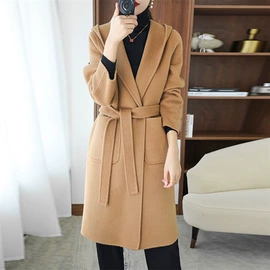 女式皮衣;羽绒服;休闲裤