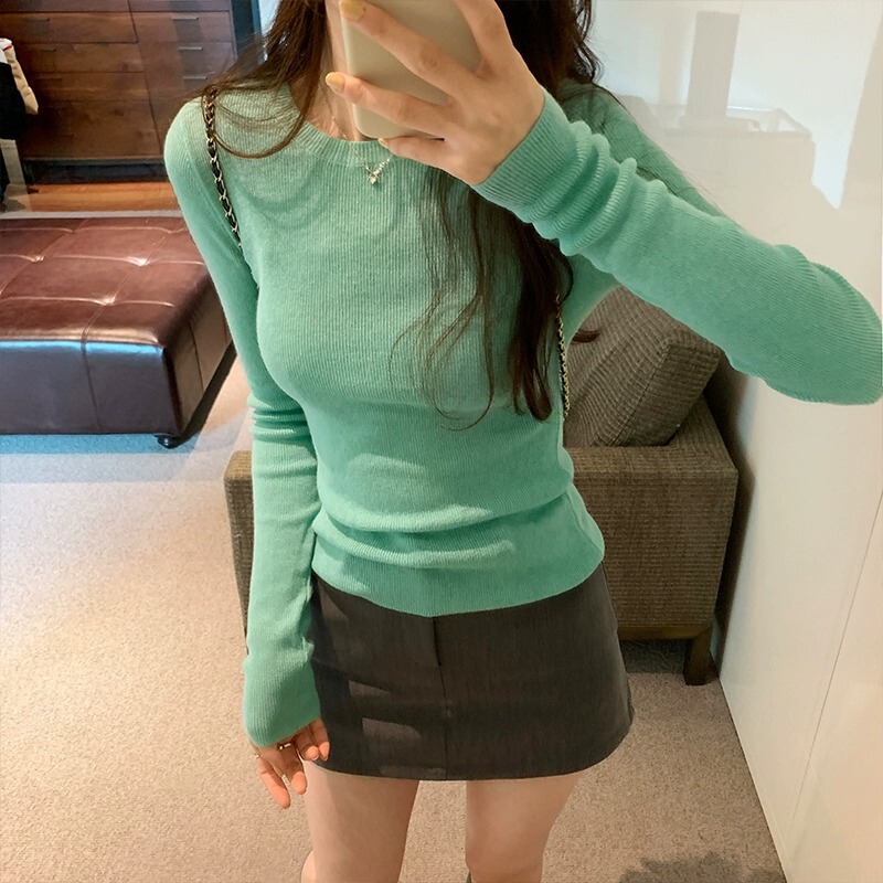 Korean-Style Mint Green Knitted Base Shirt 2026 Early Spring New Slim Fit Thin Slightly Sheer Sweet and Spicy Style Long-Sleeve Women's Top