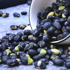 Xinjiang specialty green heart black beans 500g crispy black beans wholesale dried fruit snacks one piece drop shipping