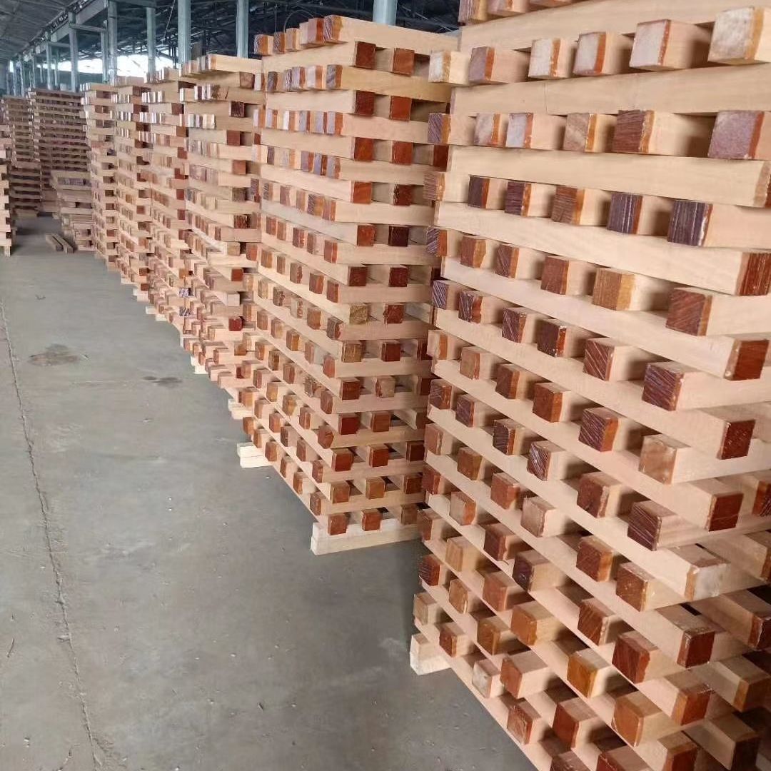 非洲刚果沙比利木板材木木料木方大量格实惠品质好木工制作