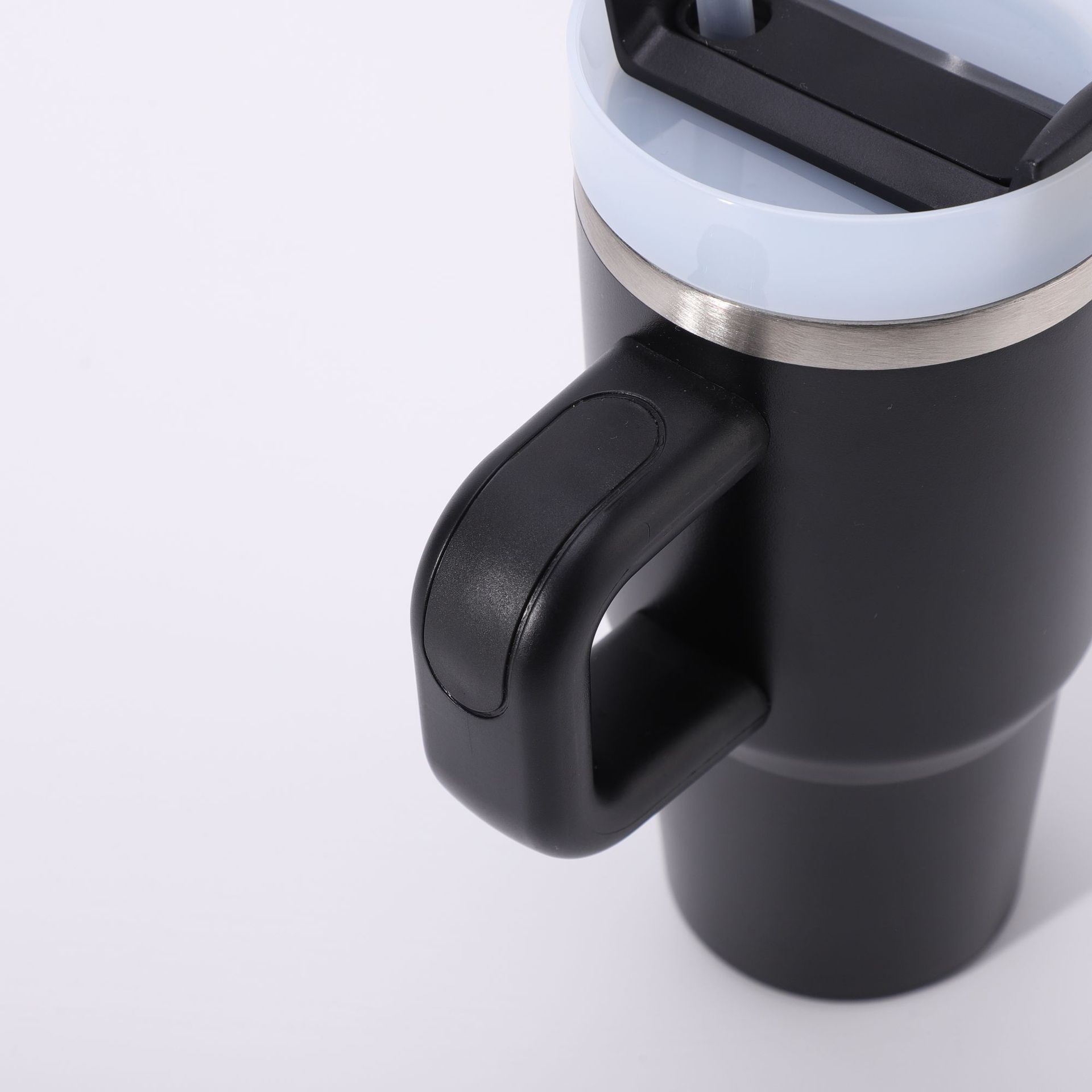 Stainless Steel Large Capacity Water Bottle With Straw For Ice_voghion.com