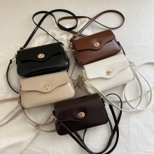 ���ֵ�r��С����Ů2025�ļ��¿�С���������μ���ϰ�ͨ��Ů��