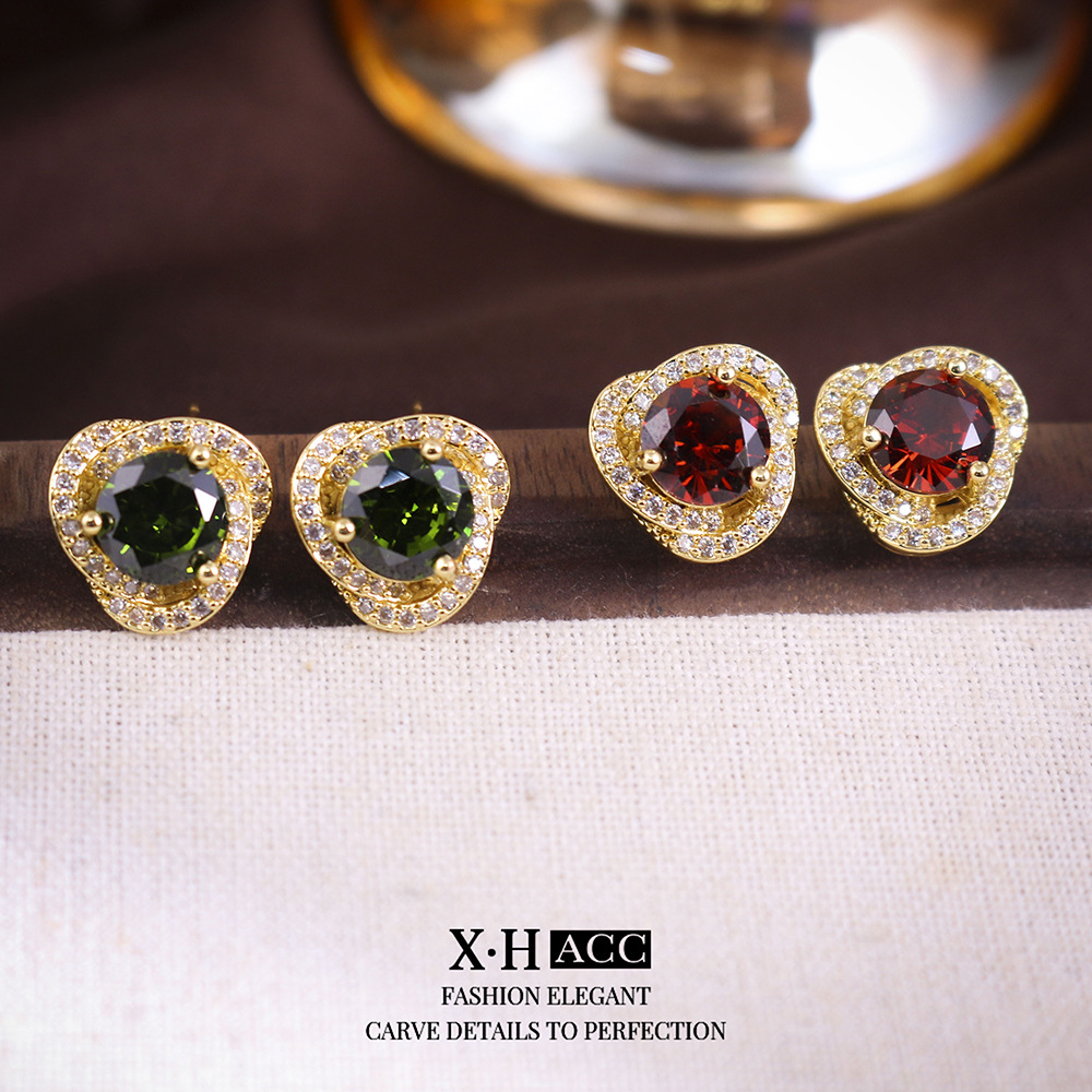 Geometric retro small sophisticated elegant earrings with zircon