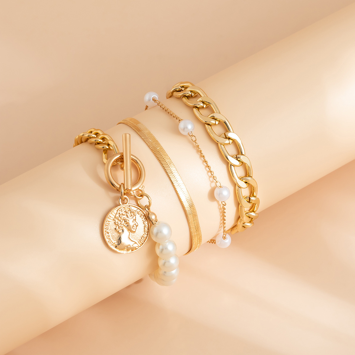 37g Weight Bracelets Classification 1 Set Quantity Holiday, Daily Occasion Imitation Pearl, Alloy Material Heart Shape Pattern Unisex Gender Irregular, Plating Design Lady Heart Shape Imitation Pearl Alloy Wholesale Bracelets 19