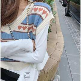 短款背心马甲女2026春秋新款日系学院风复古无袖针织v领外搭上衣
