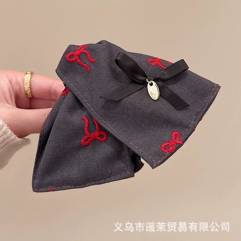布艺赫本三角贝壳抓夹女2025新款高马尾不塌神器发夹后脑勺鲨鱼夹|undefined