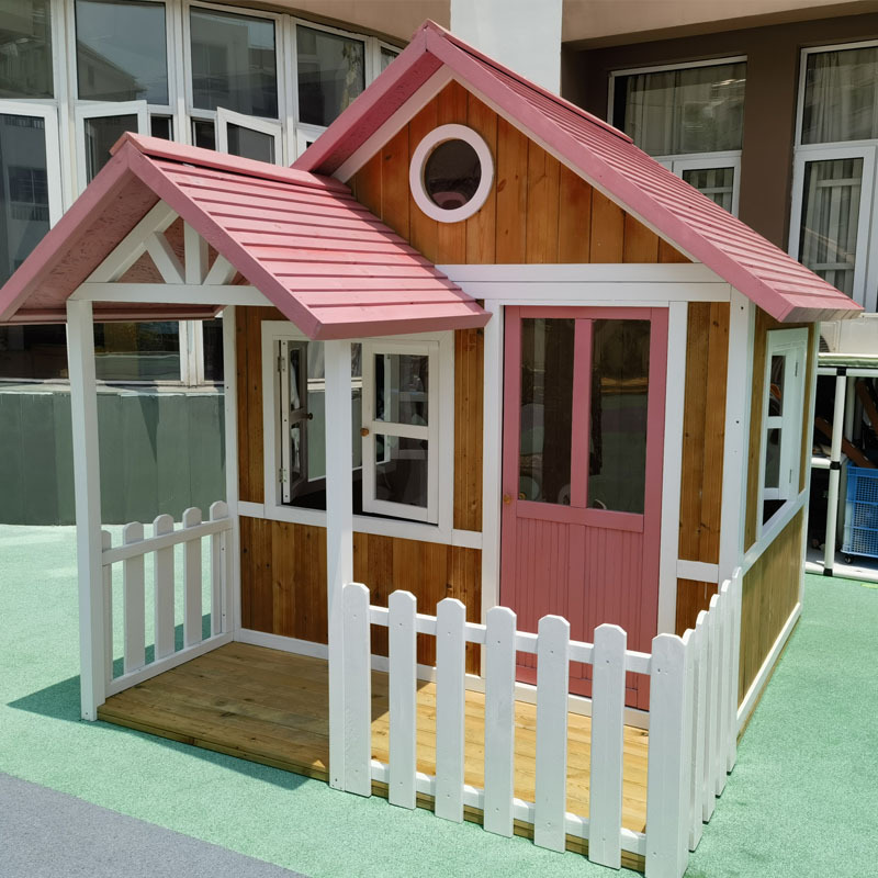 Деревянный игровой домик для детей outdoor