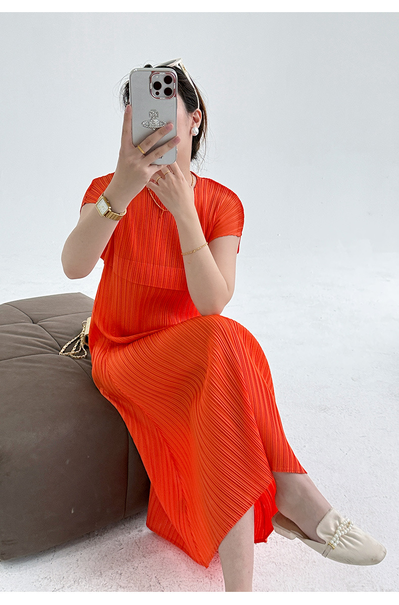 Váy liền xếp ly cổ tròn tay ngắn dáng maxi thắt eo thanh lịch — Màu xanh lam nhạt chi tiết 11