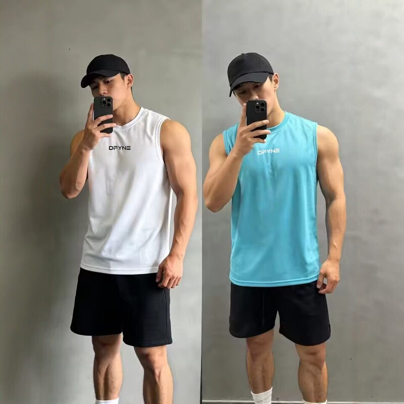 Summer Men's Quick-Drying Fitness Vest Sleeveless Breathable Sports Vest Slim Muscle Training T-Shirt Bodybuilding Sports T-Shirt Summer Men's Quick-Drying Fitness Vest Sleeveless Breathable Sports Vest Slim Muscle Training T-Shirt Bodybuilding Sports T-Shirt