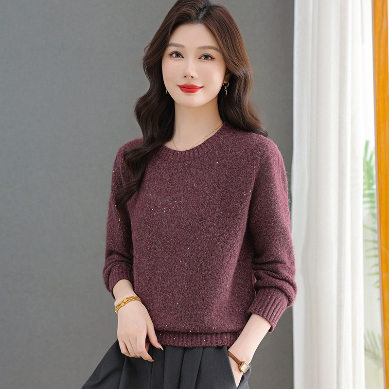 Clearance Discount on Women's Wool Sweaters for Autumn and Winter: New Round Neck Soft Cashmere Loose Knit Base Sweater