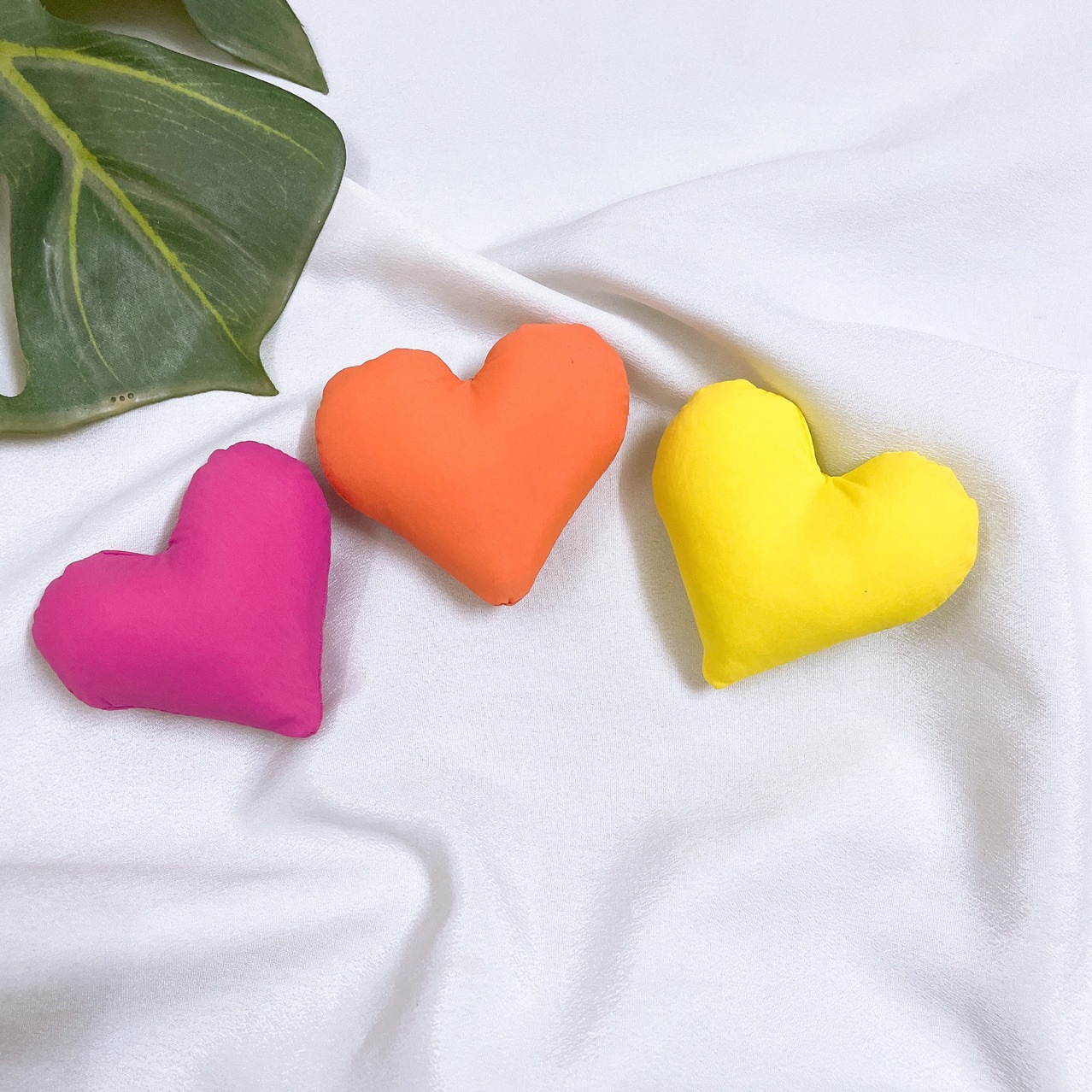 6cm立体充棉爱心桃心公仔潮服潮鞋潮袜配饰DIY手机壳配件百搭配饰