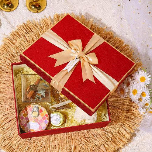 New red gift box creative bow packaging box heaven and earth cover companion gift box gift box custom small batch