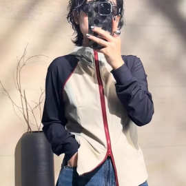 2025春秋季新款女士拼色连帽休闲短外套冲锋衣独特超好看长袖上衣