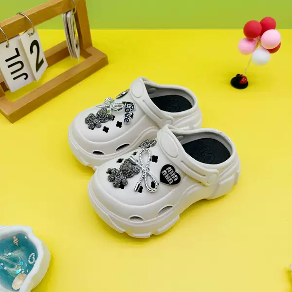 Summer New Cartoon Black Diamond Bear Children's Outdoor Thick-Soled Clogs Baby Slippers Summer Outdoor Beach Sandals