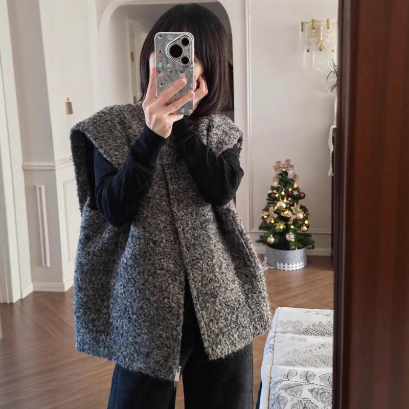 2025 Autumn and Winter Circle Wool Alpaca Wool Heating Functional Simple and Atmospheric Vest Wide Style for Women 2025 Autumn and Winter Circle Wool Alpaca Wool Heating Functional Simple and Atmospheric Vest Wide Style for Women