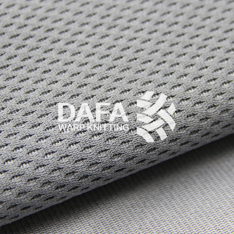 厂家批发柔软细腻婴童三明治网布 经编透气面料床品三明治网眼布