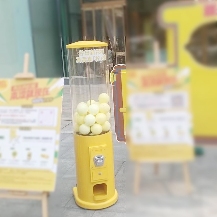 Máquina de gashapon de celebridades de Internet nueva máquina de regalo de cápsulas de código de escaneo de monedas comerciales máquina de bolas de accesorios de drenaje de eventos de centros comerciales a gran escala