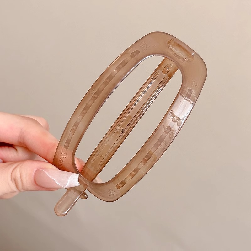 Pinza para el cabello de una palabra de temperamento simple clip giratorio de la parte posterior de la cabeza de las mujeres 2025 nuevo clip de agarre para el cabello de placa retro clip de boca de pato tocado