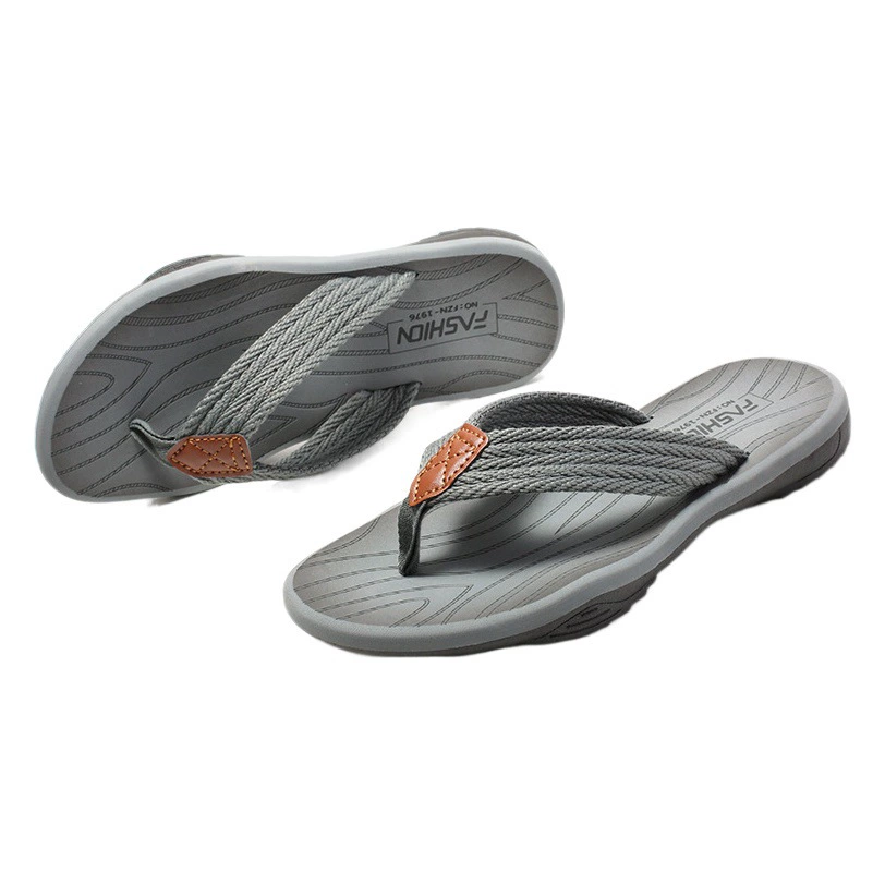 Мужские шлепанцы с мягкой подошвой, нескользящие, модные и стильные, для пляжа, удобные и легкие.
