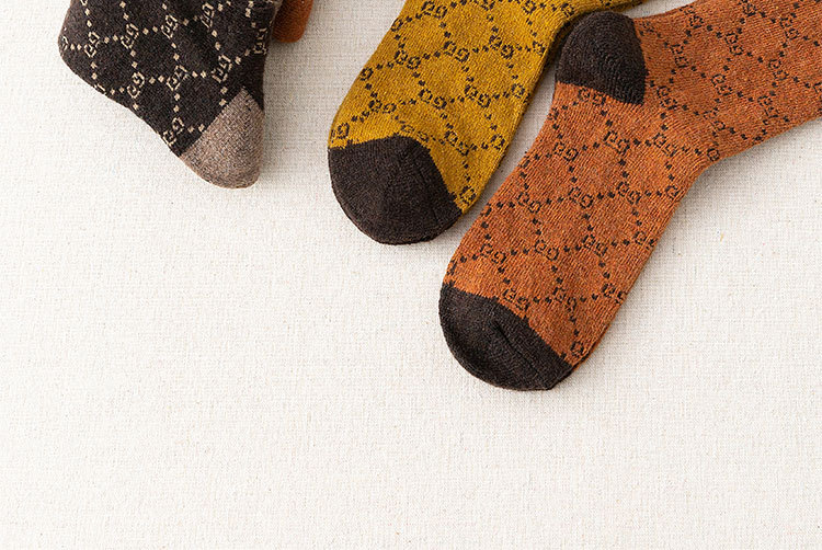 2PCS  Wool children's mid length ins trendy autumn and winter warmth letters, pile up socks, elder women's_voghion.com
