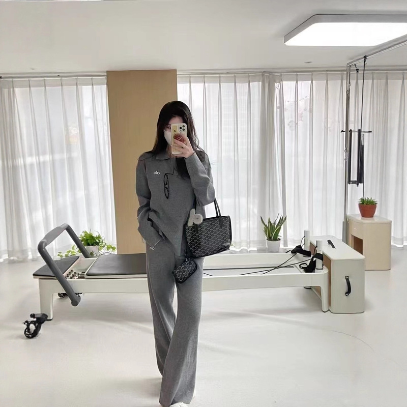 Aio Old Money Style Fashion Set for Women, Polo Collar Pullover Long-Sleeved Knit Top, Casual Loose Wide-Leg Pants Aio Old Money Style Fashion Set for Women, Polo Collar Pullover Long-Sleeved Knit Top, Casual Loose Wide-Leg Pants