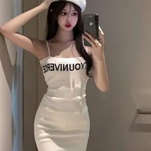 辣妹字母针织吊带连衣裙夏季女2024新款气质收腰显瘦包臀裙短裙潮