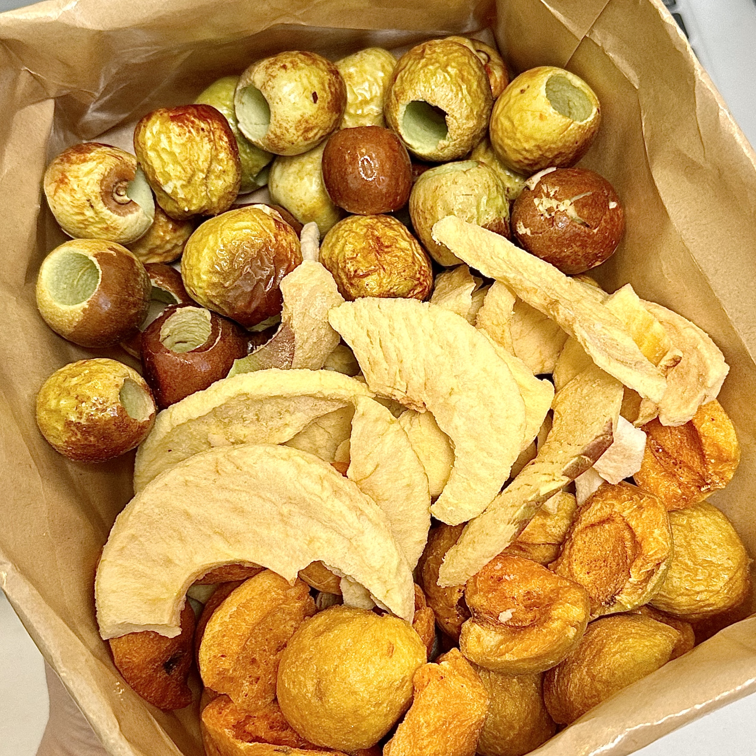 Xinjiang Wuling group freeze-dried fruit winter dates red apricots apples Hami melon mulberries figs 3/5 bags crispy fresh