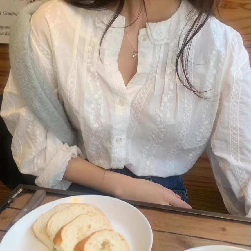 Camisa de mujer con diseño de mangas de burbuja y encaje, estilo retro, versátil y adelgazante, verano 2023