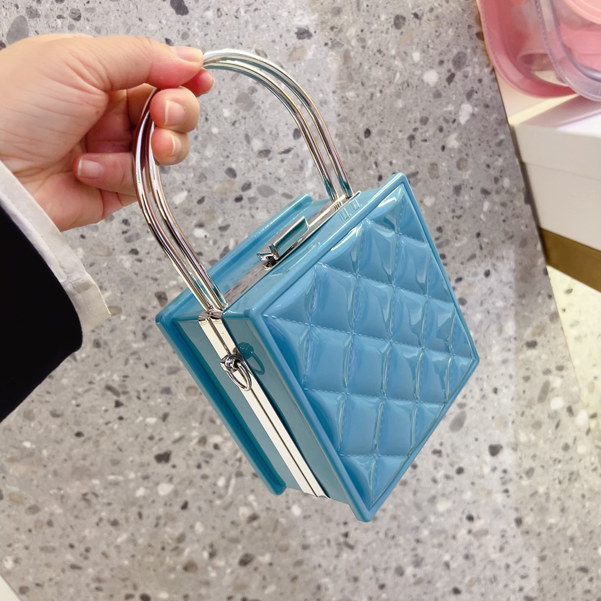 2025 New cross-border foreign trade women's bag, retro chain mini jelly bag opening red envelope box bag undefined